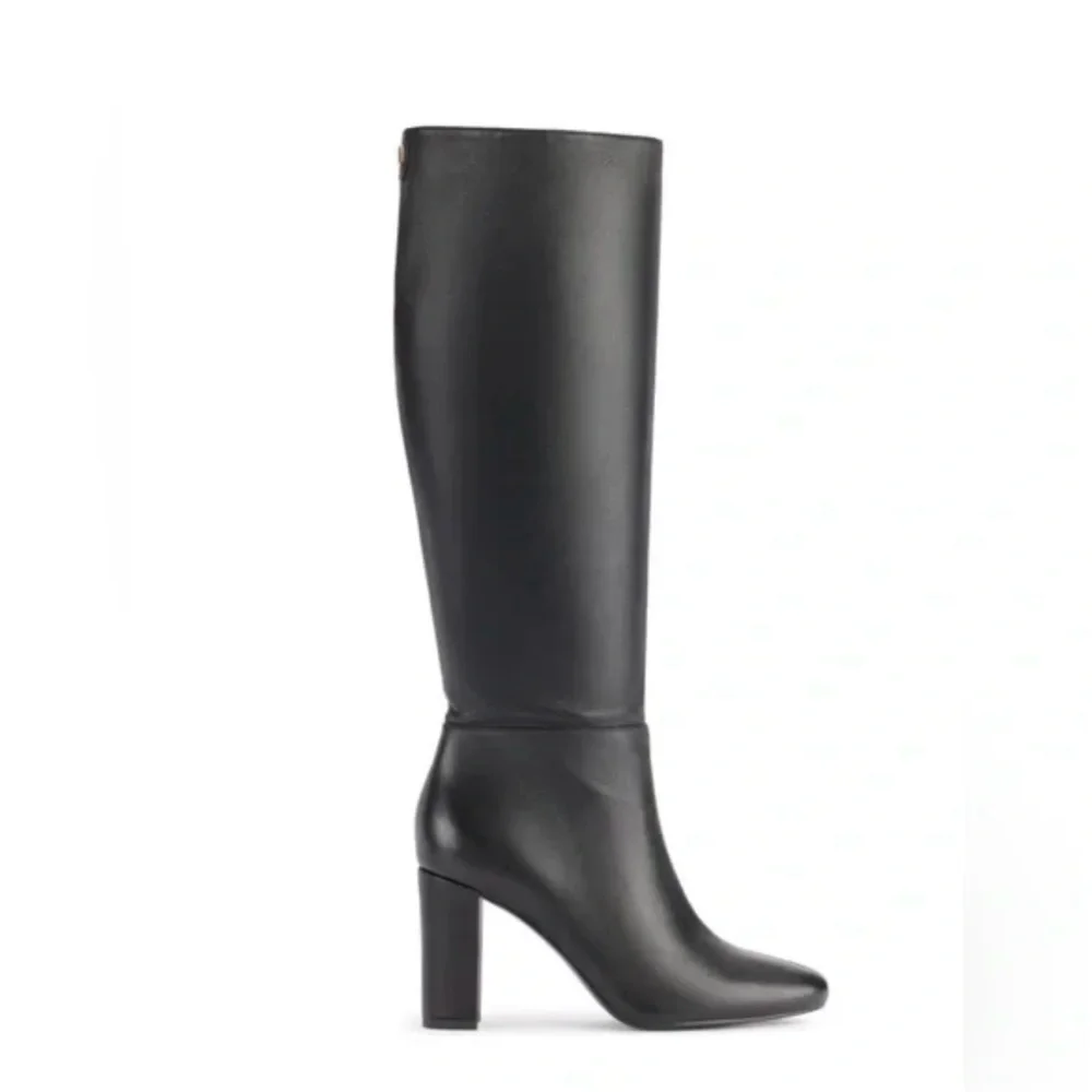 New KARL LAGERFELD PARIS Women's Vani Almond toe Heeled Boots 8
